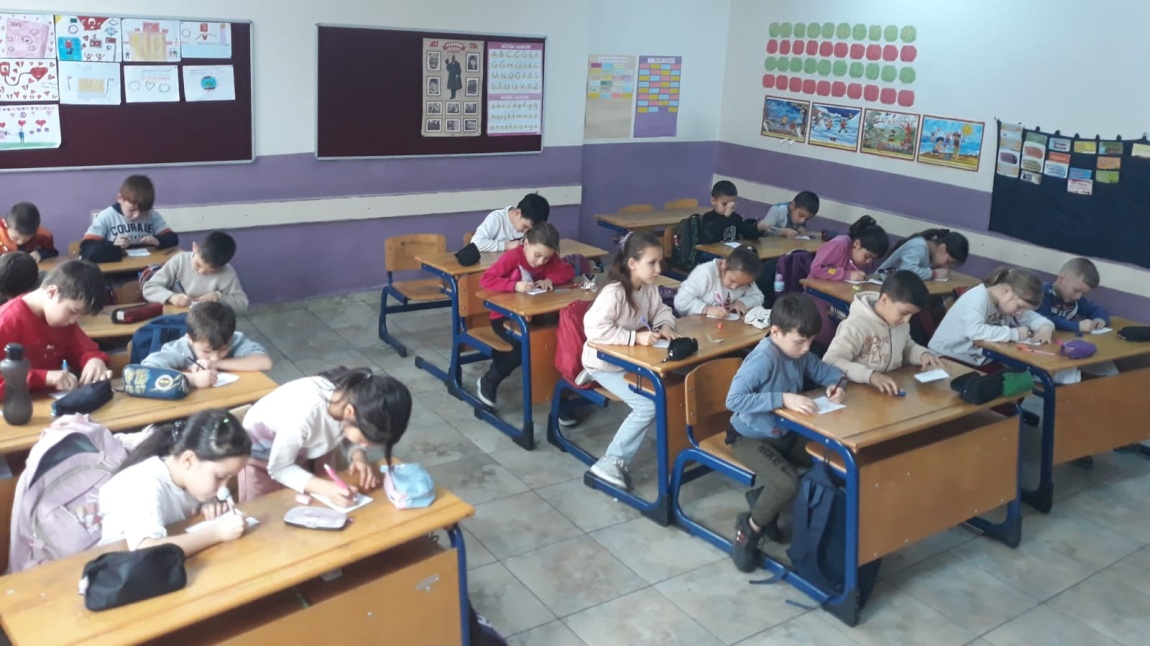 ETKİNLİK HAFTASINDA ÖĞRENCİLERİMİZLE EĞİTSEL OYUNLAR VE ZEKA OYUNLARI ETKİNLİĞİ DÜZENLEDİK.